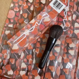 Cọ Phủ Phấn MAC Luxury Powder Brush