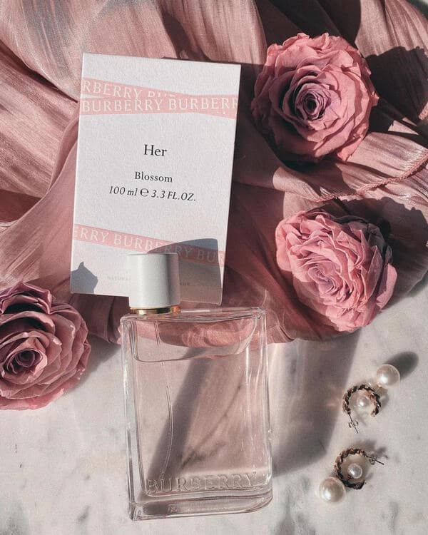 Burberry-Her-Blossom-1-min