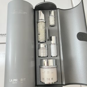 Set Dưỡng Trắng La Prairie White Caviar Illuminating and Firming Holiday Essentials